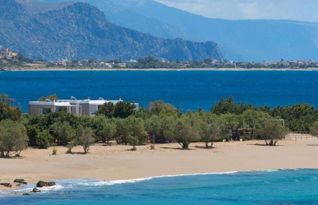 Cedar Bay Beachside Villas باليوخورا المظهر الخارجي الصورة